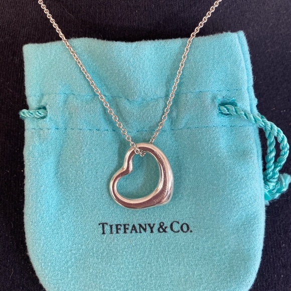 TIFFANY & CO ELSA PERETTI FLOATING HEART NECLACE - Picture 2 of 7